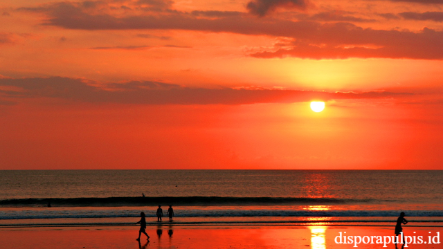 Panorama Indah Pantai Kuta di Bali yang Eksotis