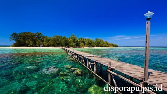 Pesona Pantai Pulau Panjang sebagai Surga Tropis di Laut Jawa